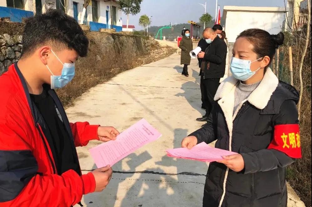 新邵县寸石镇十字村何锡华家庭获评湖南省抗疫最美家庭称号(图2)