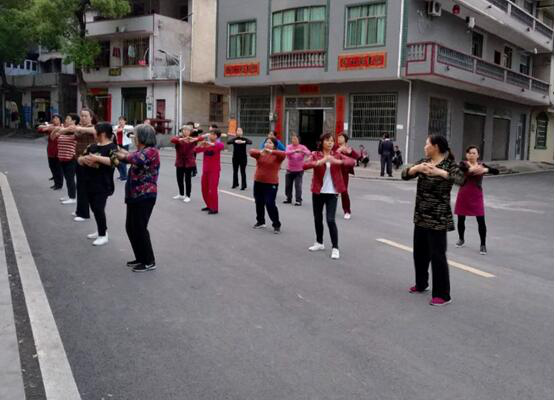 湖南新邵：“舞”出幸福新生活(图1)