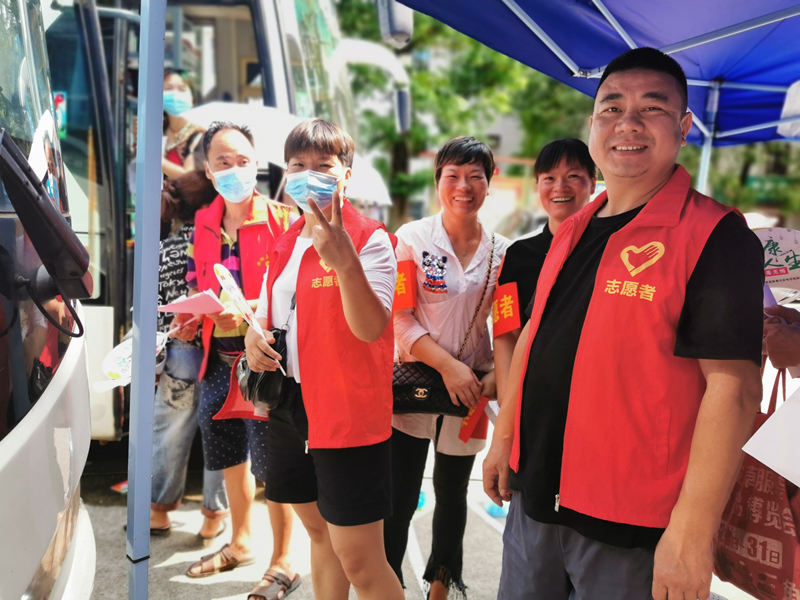 坪上镇志愿者无偿献血，助力健康新邵建设(图2)