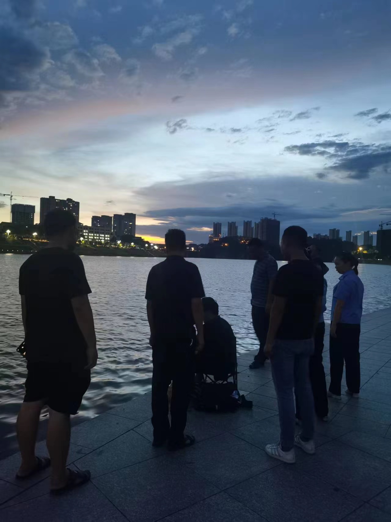 酿溪镇：开展禁捕退捕巡河专项执法行动(图1)